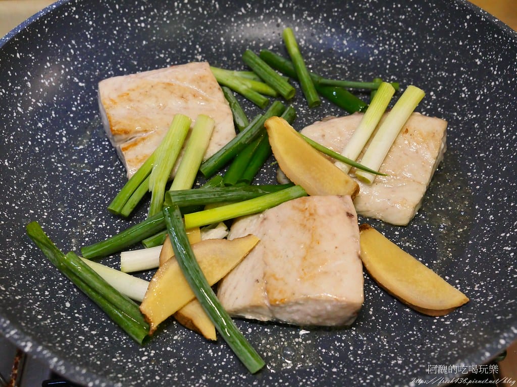 蔥燒紅魽,鹹香下飯,做法簡單。 - 第6張圖 P1040005