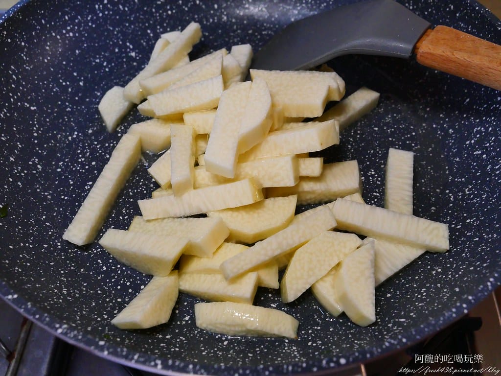 【素食食譜】清炒山藥,脆口清爽,潤肺一級棒。 - 第3張圖 P1040135