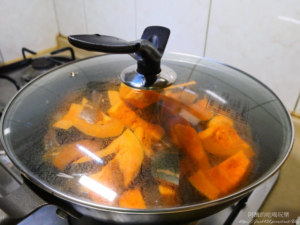 南瓜燉牛腩,濃厚秋天風味,保護心血管、預防癌症的好料理。 - 第16張圖 P1039986