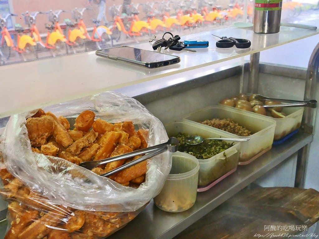 【樹林美食】專業飯糰,樹林後站銅板美食,料多實在,超飽足。 - 第8張圖 4
