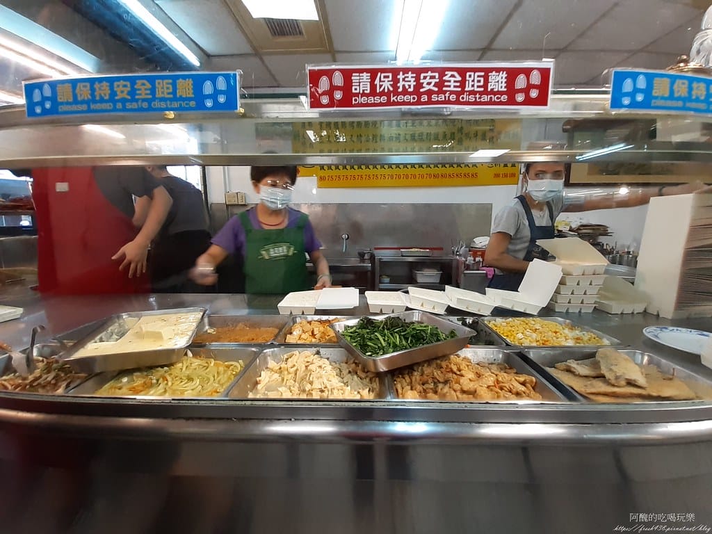 【樹林美食】新天地港式快餐,樹林美味燒臘,人氣排隊便當店。 - 第9張圖 20210929_163859