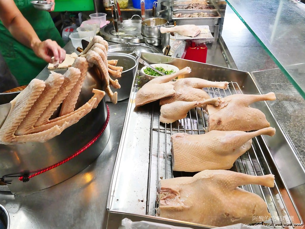 【樹林美食】和口味鵝肉,湯頭清爽,必吃鵝腱,我們家最愛的樹林小吃! - 第8張圖 6