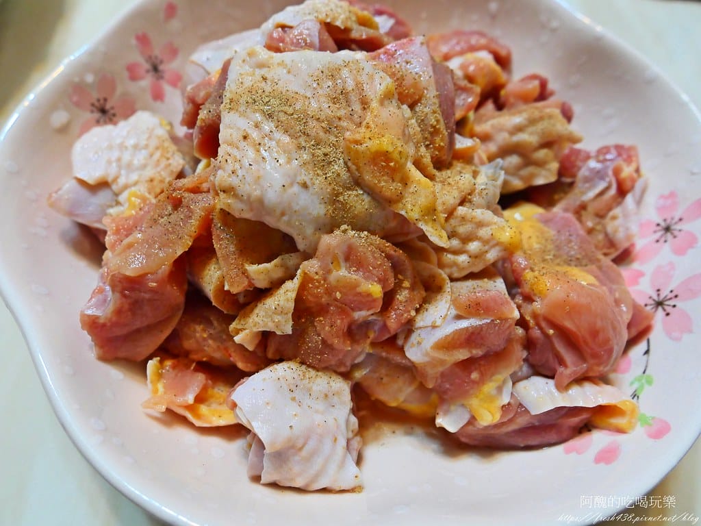 【電鍋食譜】無水番茄白菜雞肉鍋,不用任何廚藝,一根手指就能煮出營養又暖呼呼的湯品。 - 第3張圖 P1041044