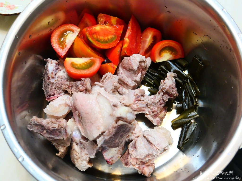 【電鍋食譜】昆布番茄排骨湯,化痰平喘、防癌護眼一級棒。 - 第6張圖 P1041508