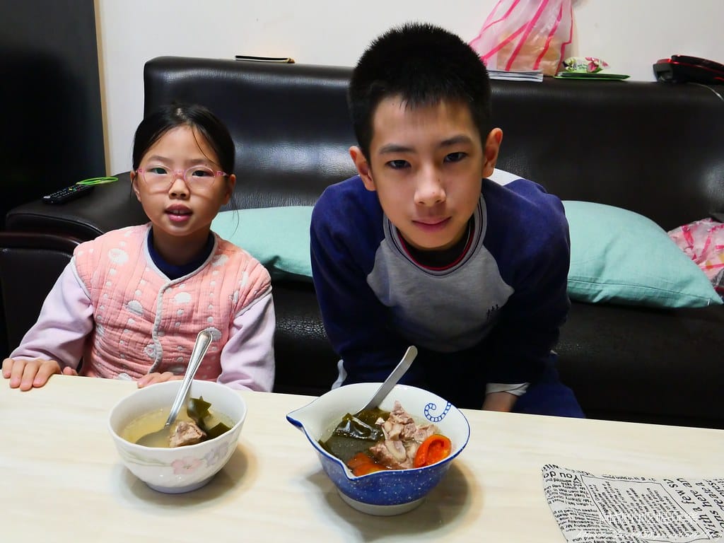 【電鍋食譜】昆布番茄排骨湯,化痰平喘、防癌護眼一級棒。 - 第11張圖 P1041520