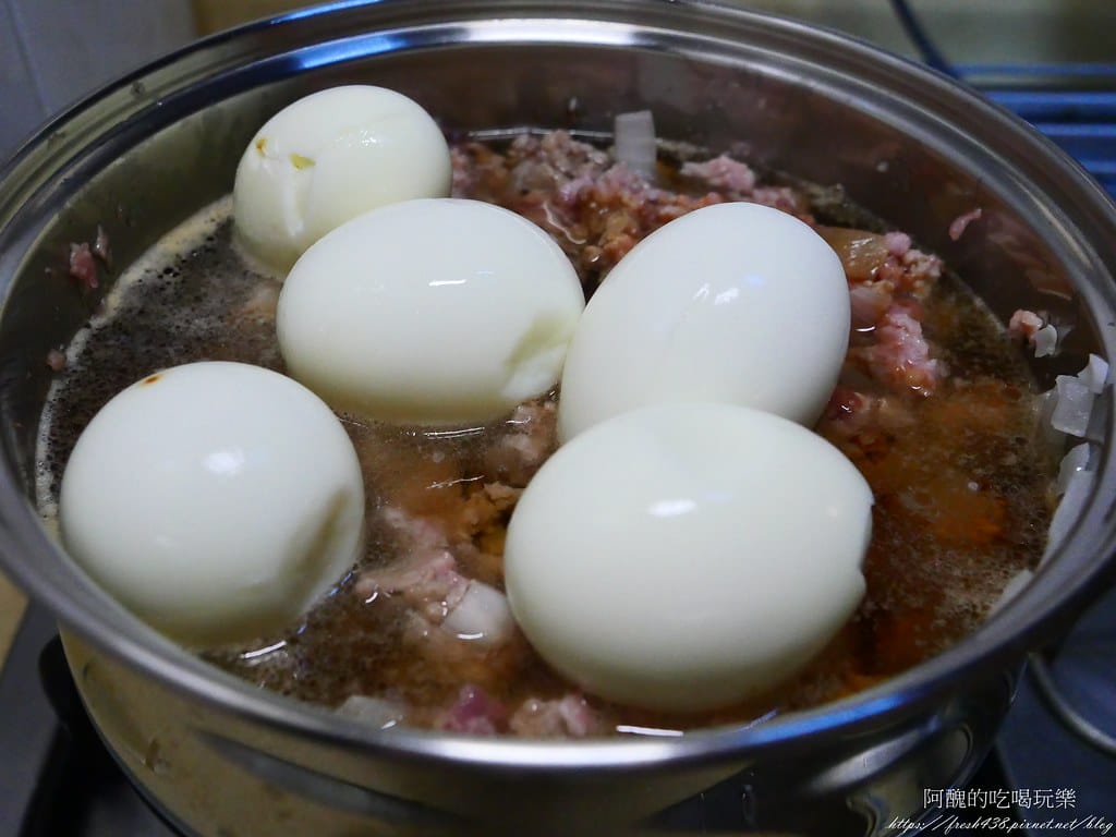 洋蔥肉燥,準備2種食材就完成,最厲害的白飯殺手,配上滷蛋更完美。 - 第10張圖 P1041987
