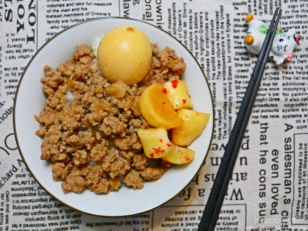 洋蔥肉燥,準備2種食材就完成,最厲害的白飯殺手,配上滷蛋更完美。 - 第13張圖 P1041996