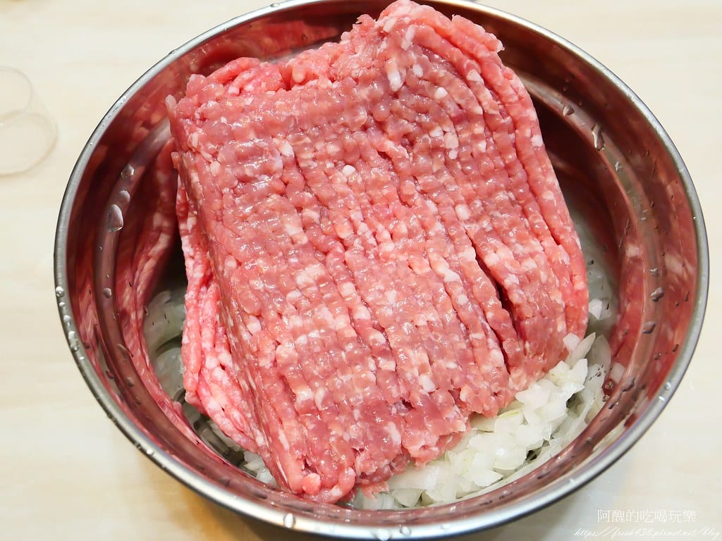 【電鍋食譜】和風小肉丸,2樣食材、2種調味料,一根湯匙快速完成美味料理。 - 第4張圖 P1042222