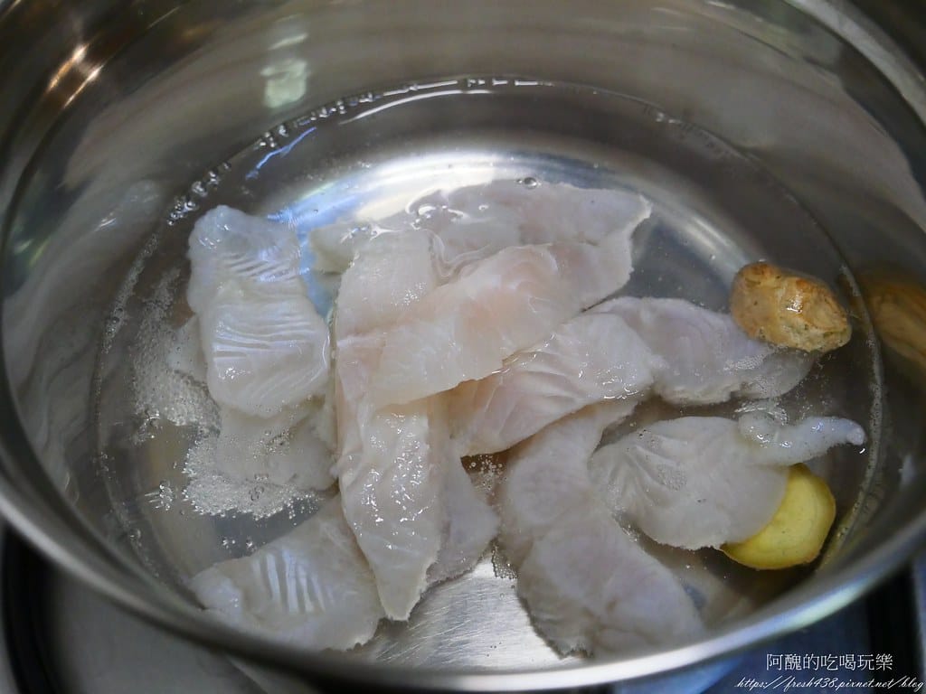巴沙魚湯,無刺、肉質軟嫩,這樣煮真的很好喝。 - 第4張圖 P1041946