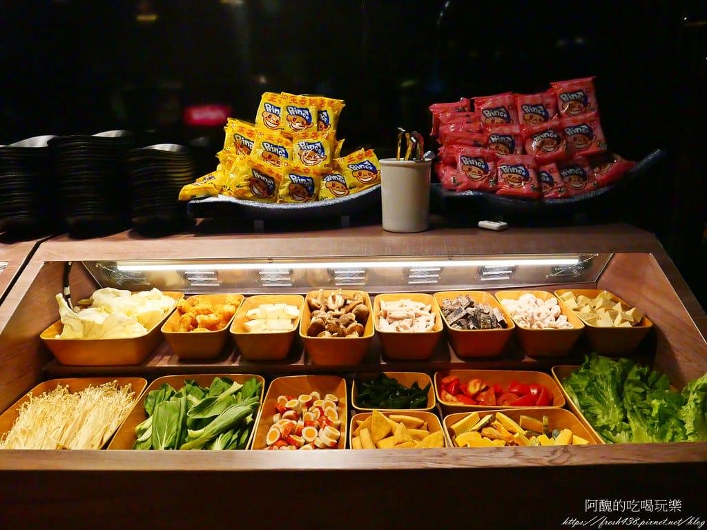 【蘆洲美食】肉多多火鍋-蘆洲集賢店,火鍋第一品牌「樂多多集團」旗下,最狂排隊名店,來蘆洲開店啦! - 第25張圖 19