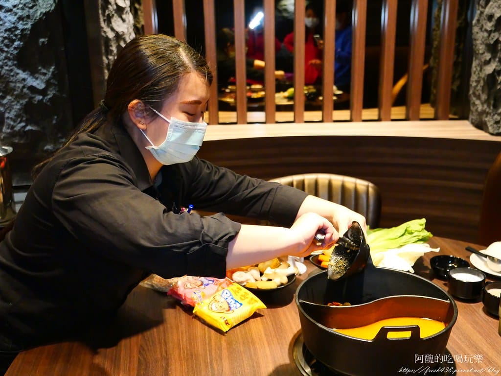 【蘆洲美食】肉多多火鍋-蘆洲集賢店,火鍋第一品牌「樂多多集團」旗下,最狂排隊名店,來蘆洲開店啦! - 第33張圖 27