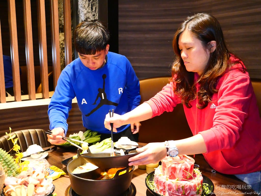 【蘆洲美食】肉多多火鍋-蘆洲集賢店,火鍋第一品牌「樂多多集團」旗下,最狂排隊名店,來蘆洲開店啦! - 第54張圖 49