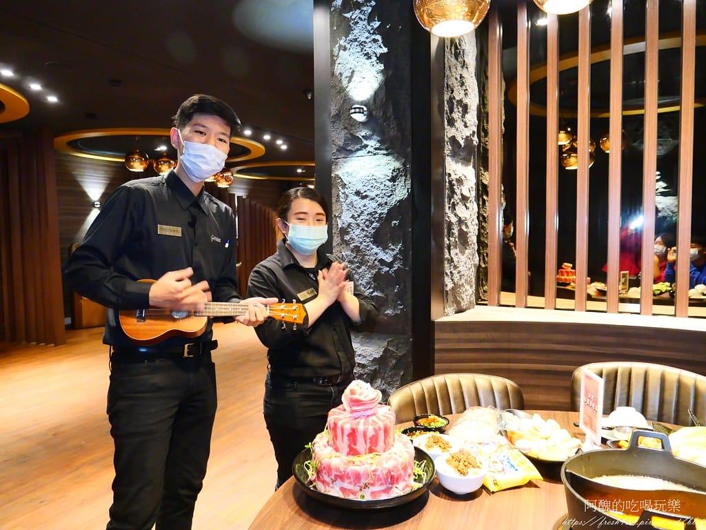 【蘆洲美食】肉多多火鍋-蘆洲集賢店,火鍋第一品牌「樂多多集團」旗下,最狂排隊名店,來蘆洲開店啦! - 第37張圖 31