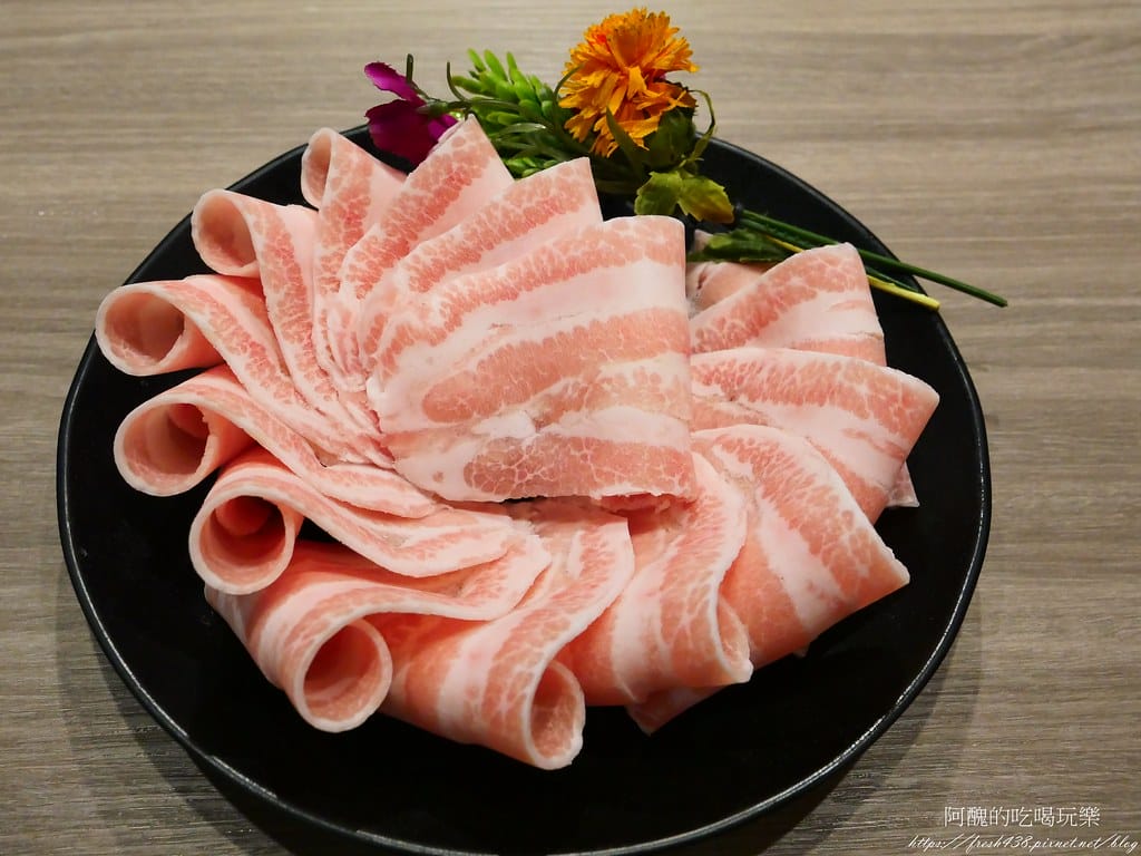 【新北美食】秋風軒鍋物-土城日月光店,自助吧吃到飽,主推雙人海陸套餐。 - 第38張圖 P1042723