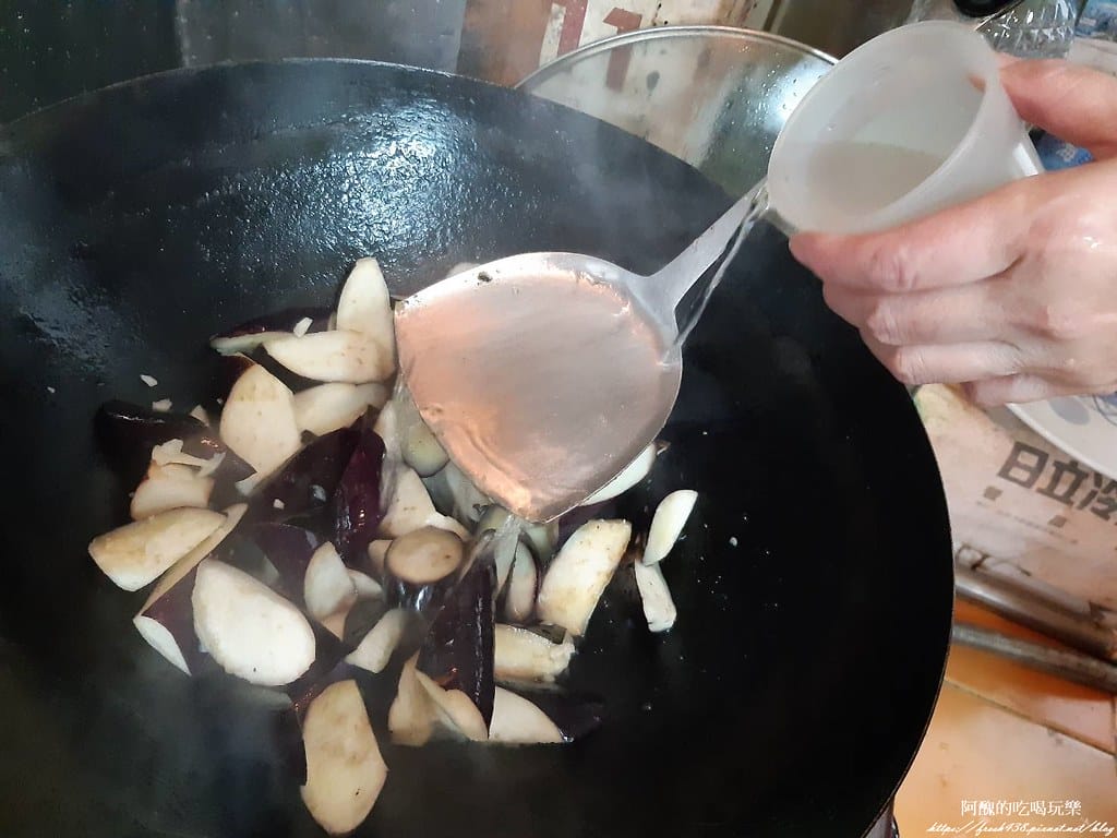炒茄子,教您如何炒出香軟好吃茄子。 - 第6張圖 254391
