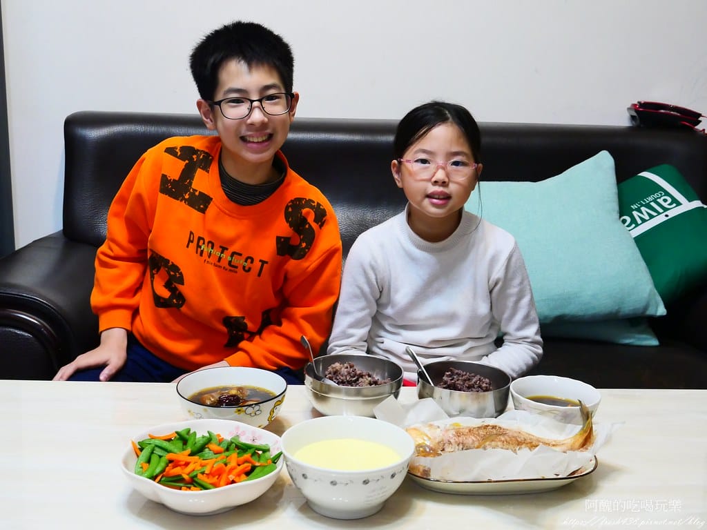 【電鍋食譜】四物雞湯,有夠簡單的作法,補氣血、增強抵抗力,男生也可以喝喔! - 第13張圖 P1044554