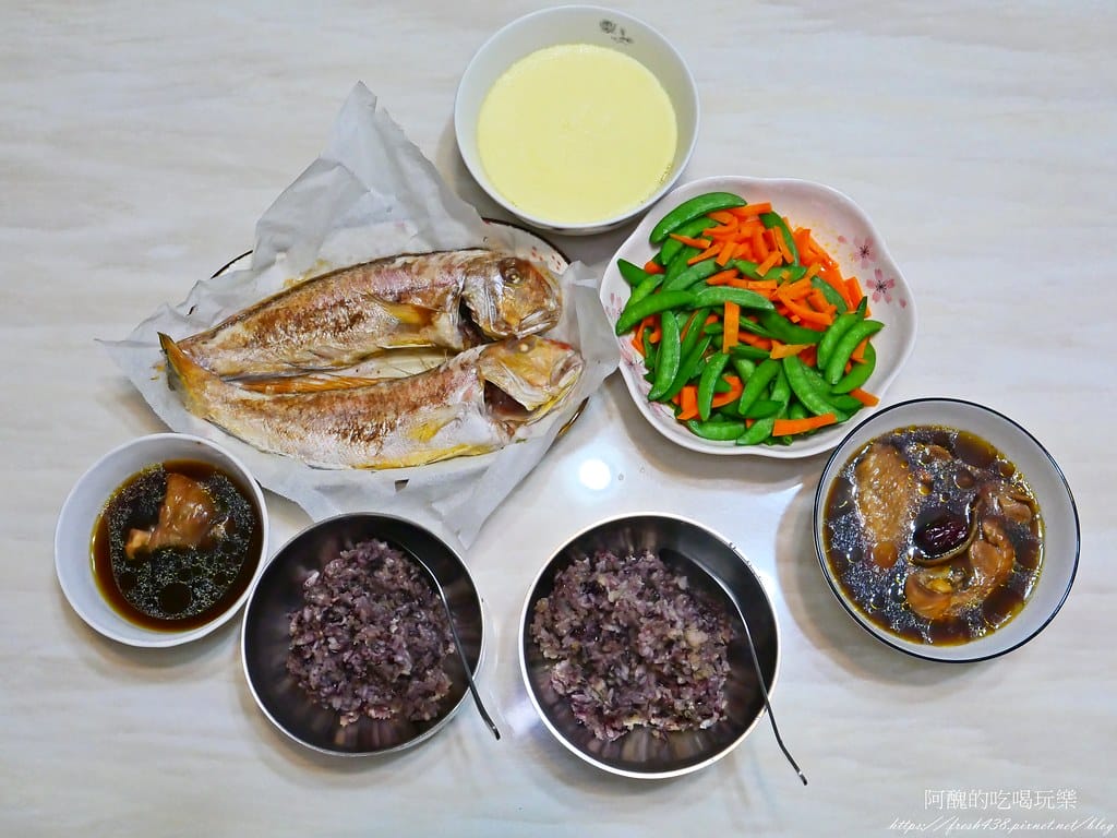 【電鍋食譜】四物雞湯,有夠簡單的作法,補氣血、增強抵抗力,男生也可以喝喔! - 第12張圖 P1044553