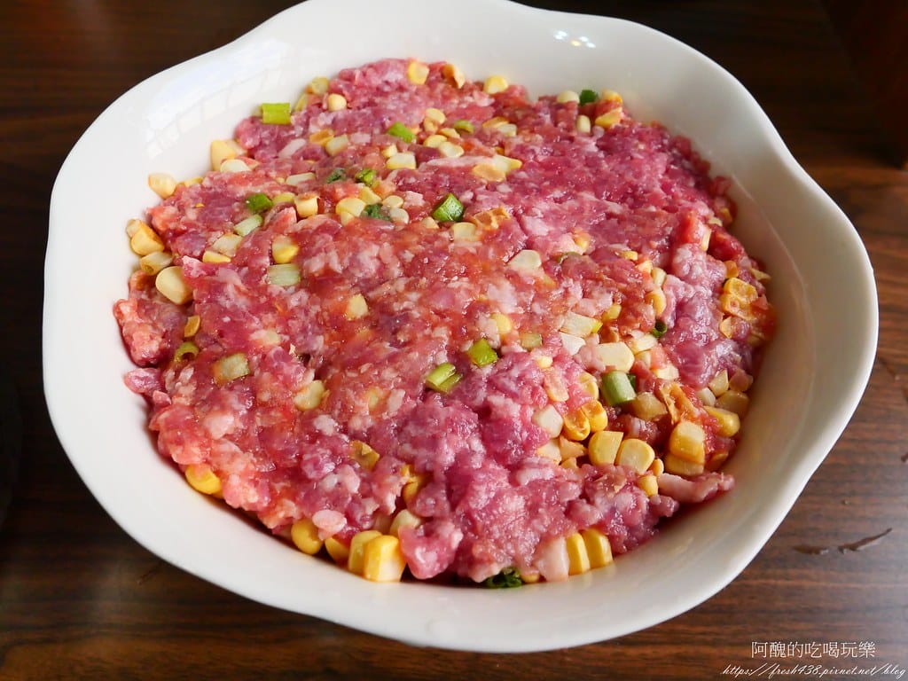 【電鍋食譜】玉米蒸肉餅,零廚藝料理,一根湯匙拌一拌就能美味上桌。 - 第5張圖 P1044731