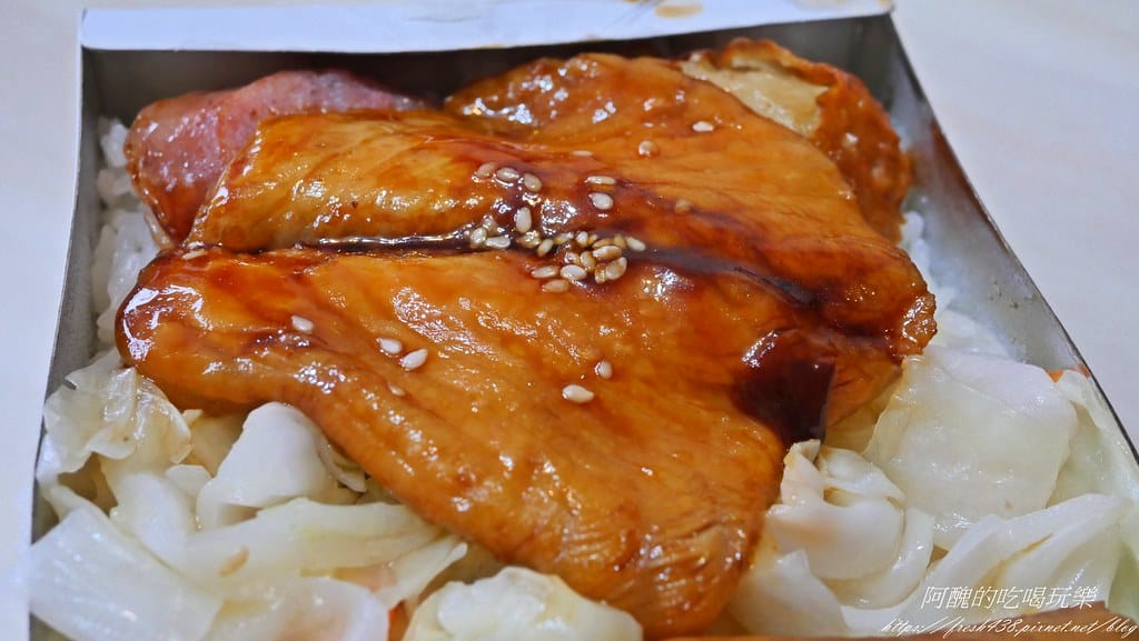 【樹林美食】福隆月台便當,一個70元,有雞腿、招牌福隆、全瘦肉,以及鯛魚便當可選擇。 - 第23張圖 18