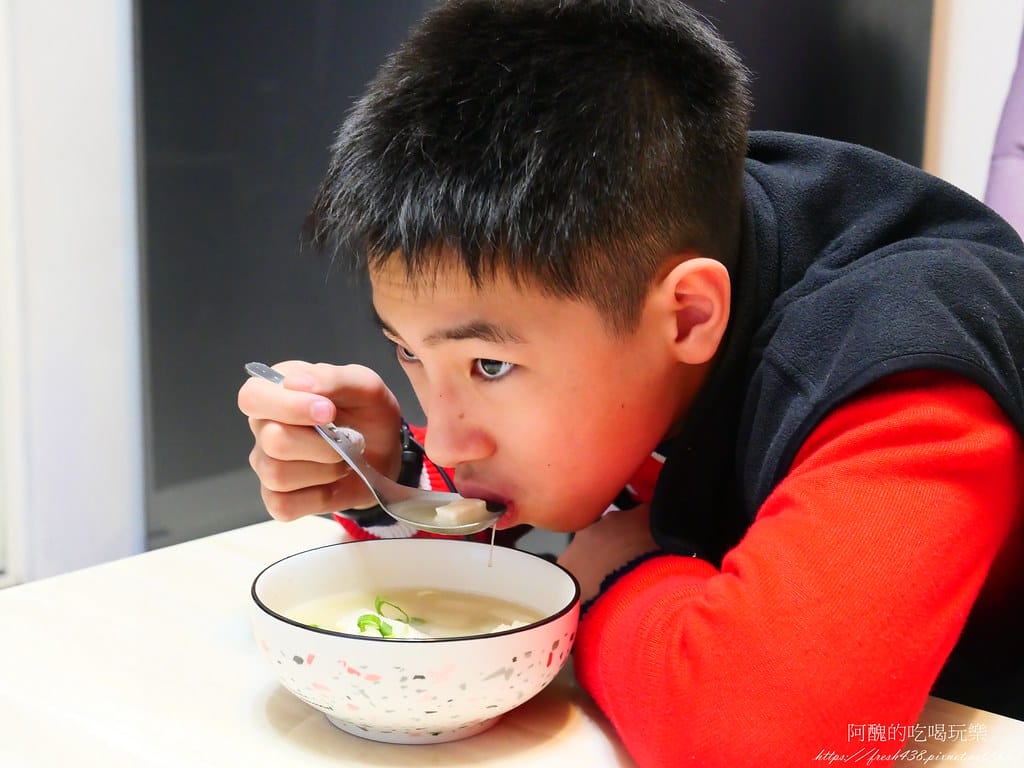 鯛魚豆腐味噌湯,香醇美味,15分鐘就可以完成。 - 第12張圖 P1045537
