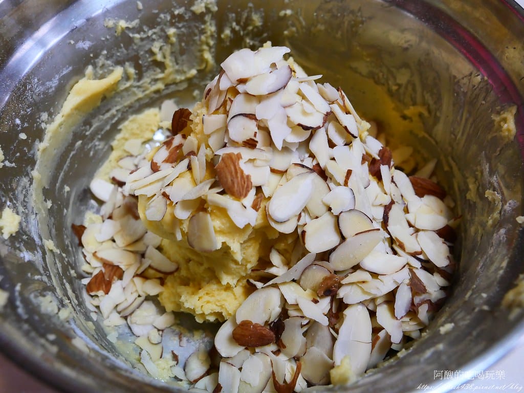 【氣炸鍋食譜】原味杏仁餅乾,低糖、少油,健康卻不減美味的手工餅乾。 - 第12張圖 P1046159