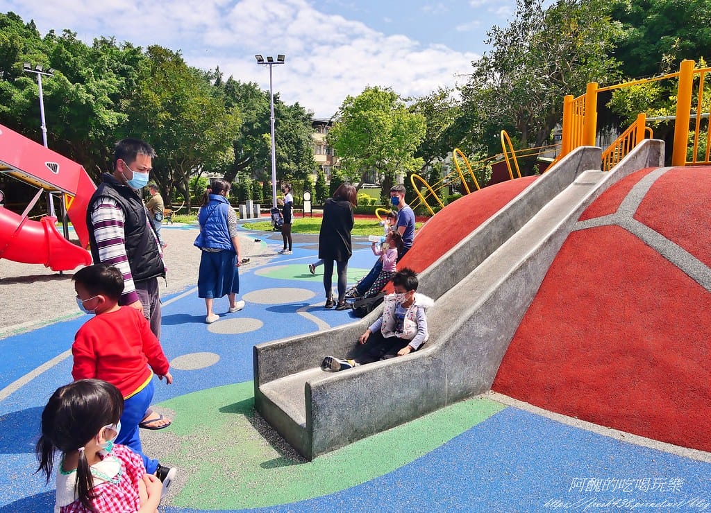 【板橋景點】環河公園,超大招潮蟹遊具,海洋主題特色公園,交通/停車看這篇。 - 第37張圖 25-4