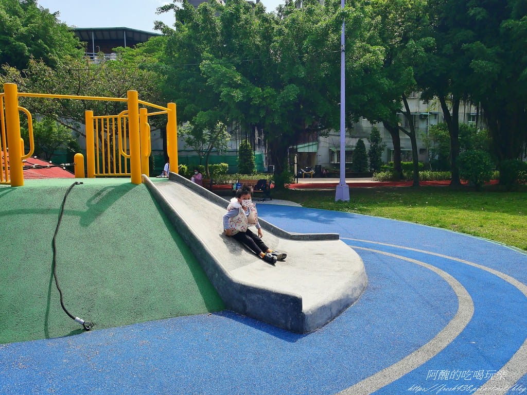【板橋景點】環河公園,超大招潮蟹遊具,海洋主題特色公園,交通/停車看這篇。 - 第35張圖 25-1