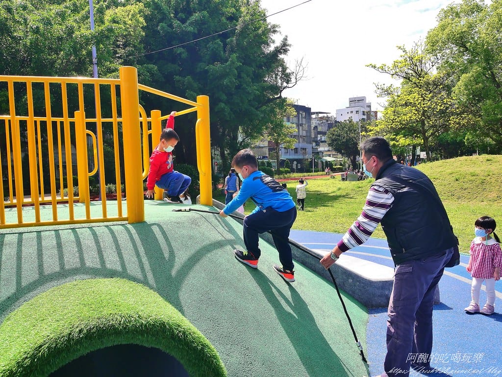 【板橋景點】環河公園,超大招潮蟹遊具,海洋主題特色公園,交通/停車看這篇。 - 第36張圖 25-2