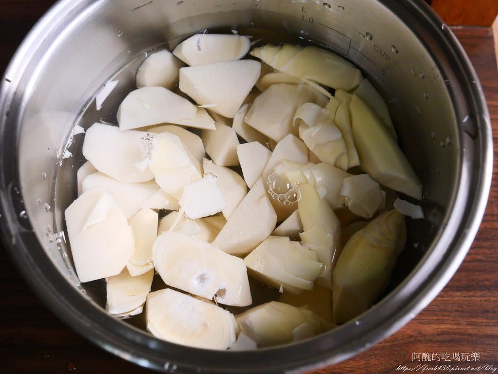 【素食料理】竹筍湯,電鍋燉煮,不用顧火,超方便。 - 第6張圖 P1046319