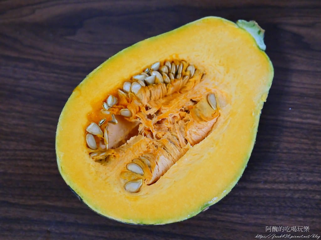 【電鍋食譜】清蒸南瓜,15分鐘清甜上桌,不加調味料也好好吃。 - 第2張圖 P1013320