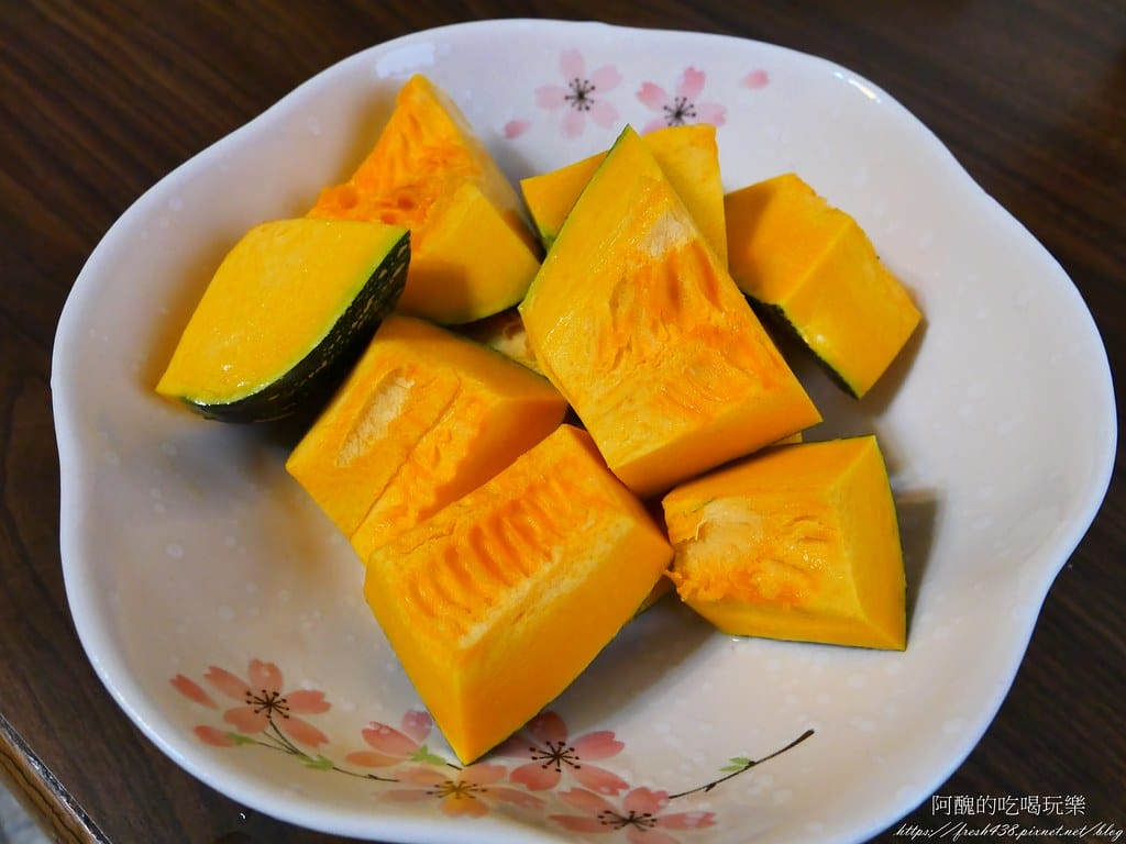 【電鍋食譜】清蒸南瓜,15分鐘清甜上桌,不加調味料也好好吃。 - 第3張圖 P1013321