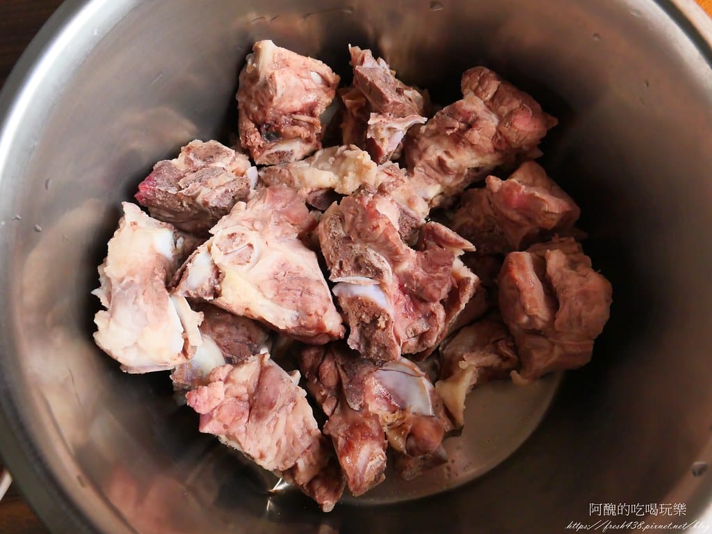【電鍋食譜】菱角排骨湯,保護腸胃、抗癌、消水腫,菱角好處太多啦! - 第5張圖 P1014245