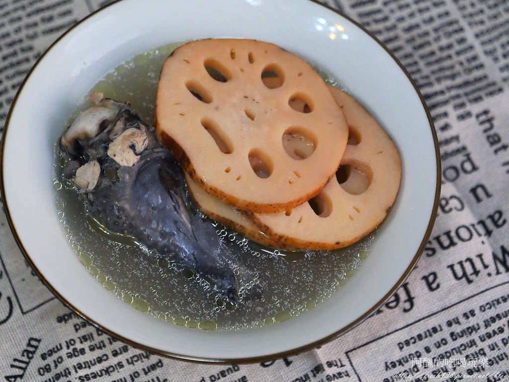 蓮藕烏骨雞湯,止咳潤肺的好料理,比例對,湯頭鮮美超級好喝。 - 第9張圖 P1014620