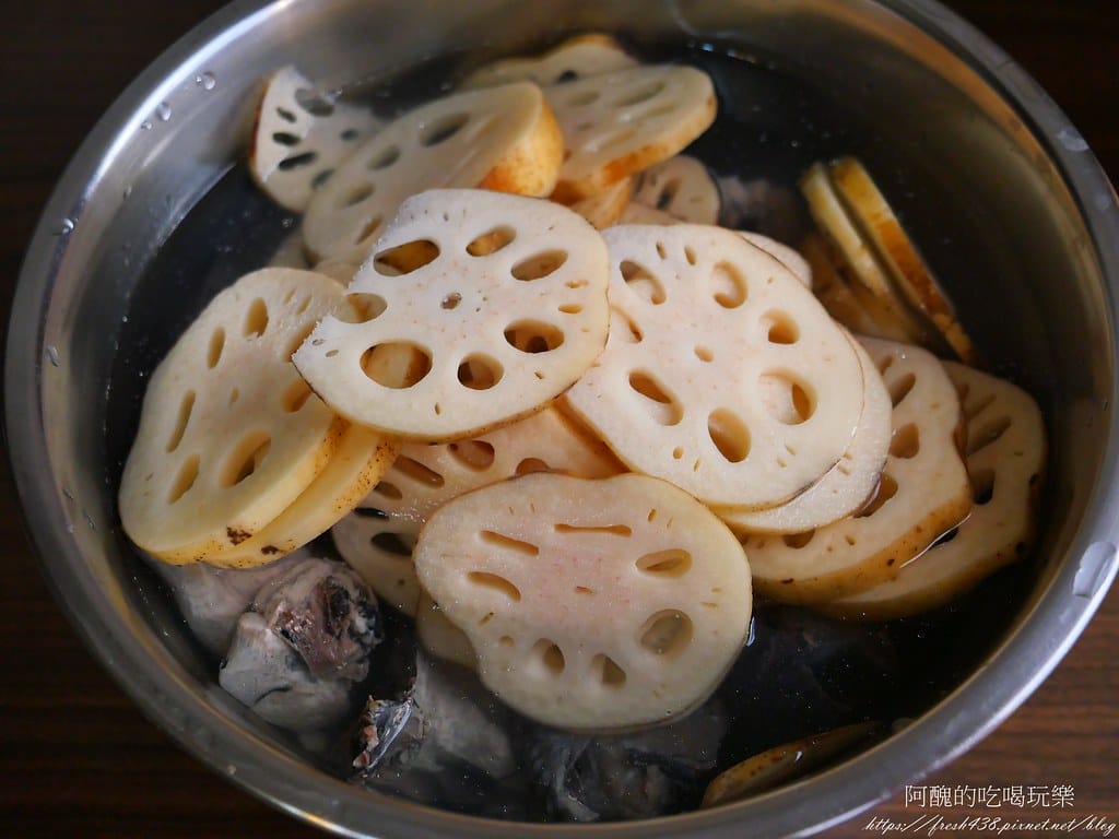 蓮藕烏骨雞湯,止咳潤肺的好料理,比例對,湯頭鮮美超級好喝。 - 第6張圖 P1014616