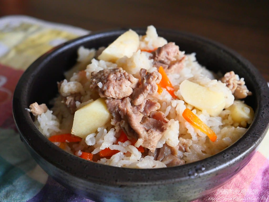 【電鍋食譜】筊白筍紅蘿蔔豬肉炊飯,零失敗懶人料理,快速餵飽全家人的秘訣。 - 第15張圖 P1014704