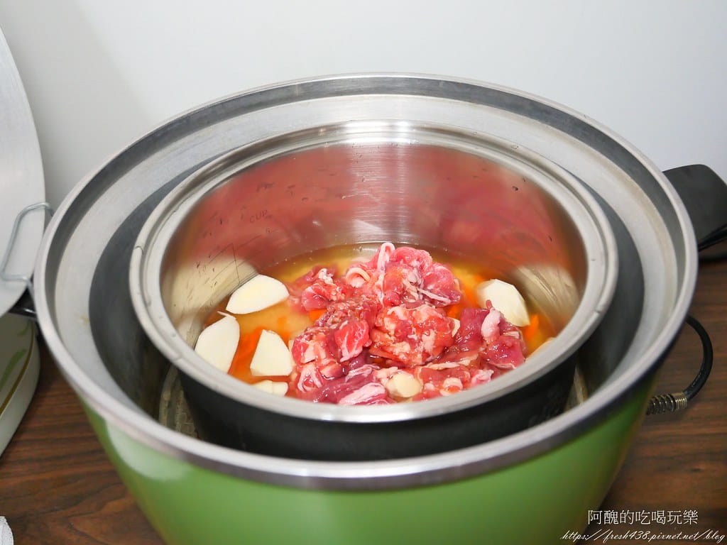 【電鍋食譜】筊白筍紅蘿蔔豬肉炊飯,零失敗懶人料理,快速餵飽全家人的秘訣。 - 第10張圖 P1014697