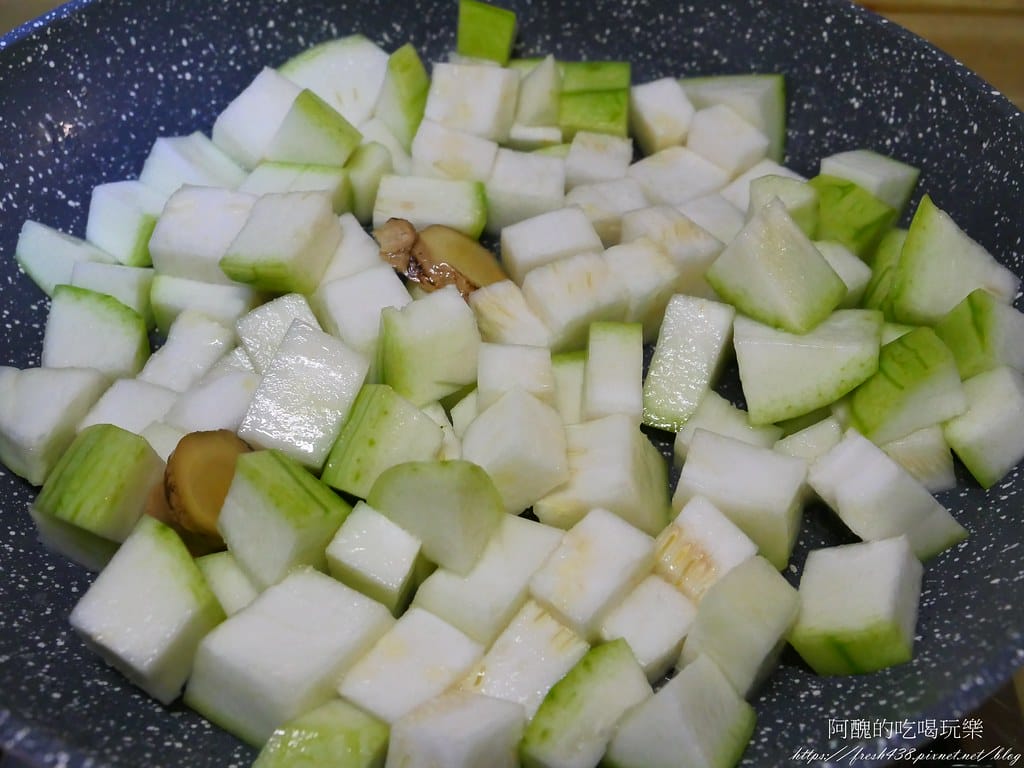 絲瓜炒蛤蜊,一滴水;一咪鹽巴也不用加,原汁原味,這樣煮保證超鮮美! - 第5張圖 P1014711