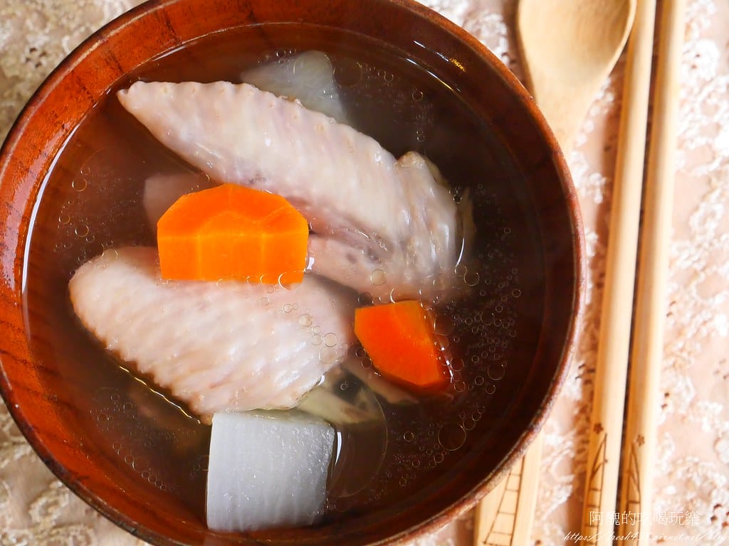 紅白蘿蔔雞湯,潤肺止咳、預防感冒的好湯品。 - 第13張圖 P1014818