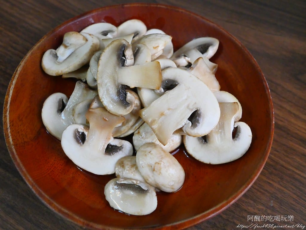 【素食食譜】清炒磨菇,原來要這樣炒,香氣才會出來喔! - 第5張圖 P1014825