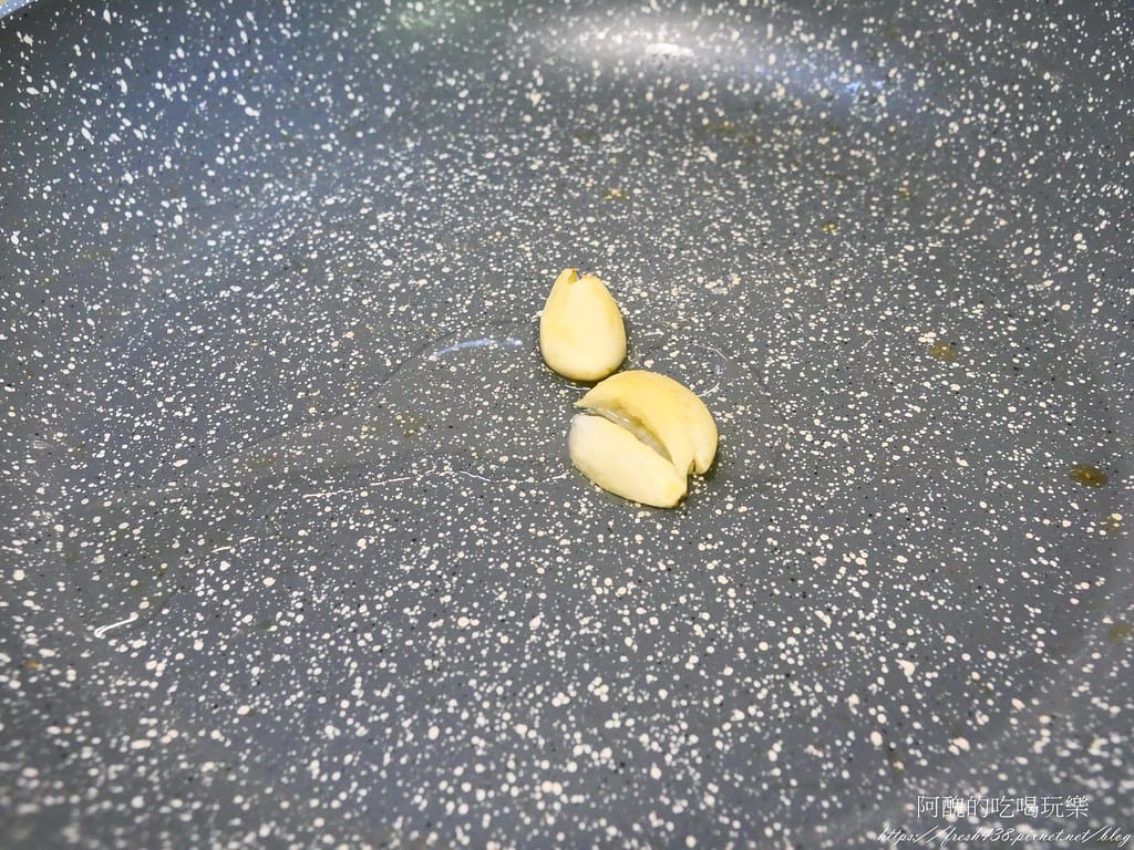 甜豆炒洋菇,簡易清爽的蔬食料理。 - 第8張圖 P1014831