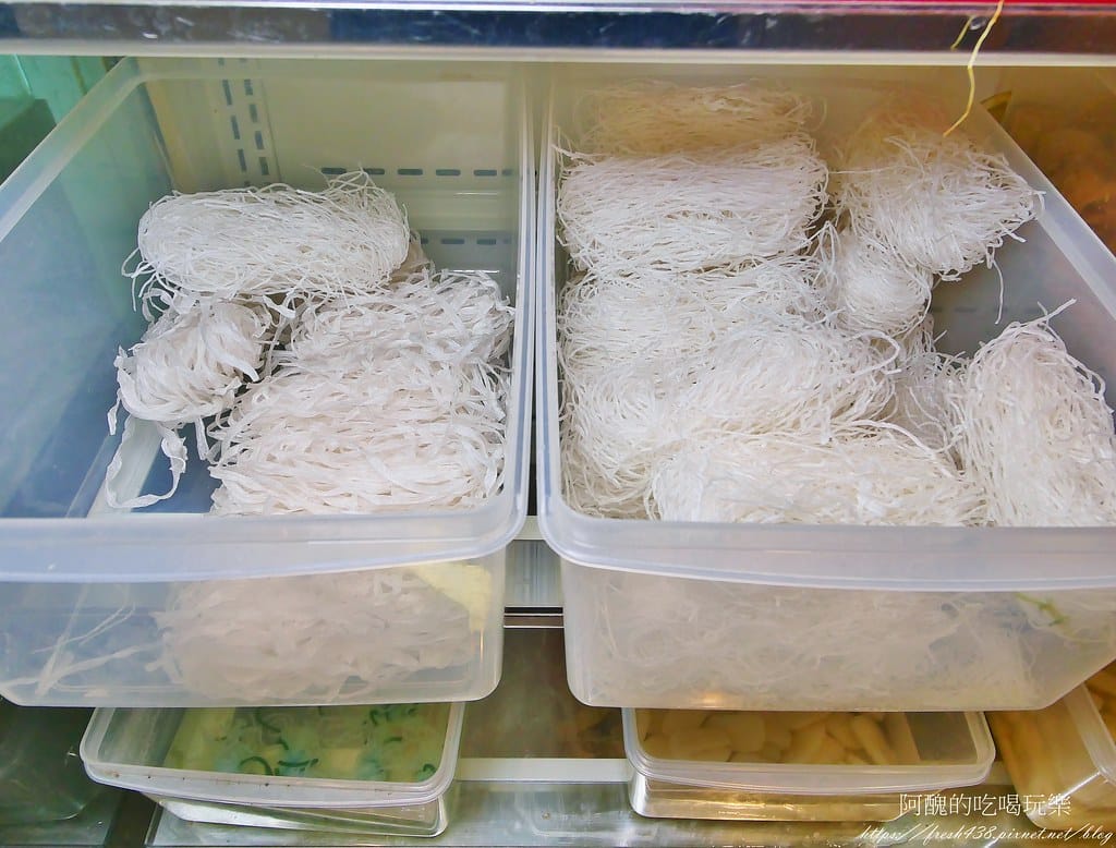 【台北隱藏版美食】南港烤大學,平價火烤兩吃,各式肉品、魚下巴、肉燥飯、冰淇淋、甜點任您吃,打卡送蝦子! - 第24張圖 12-5
