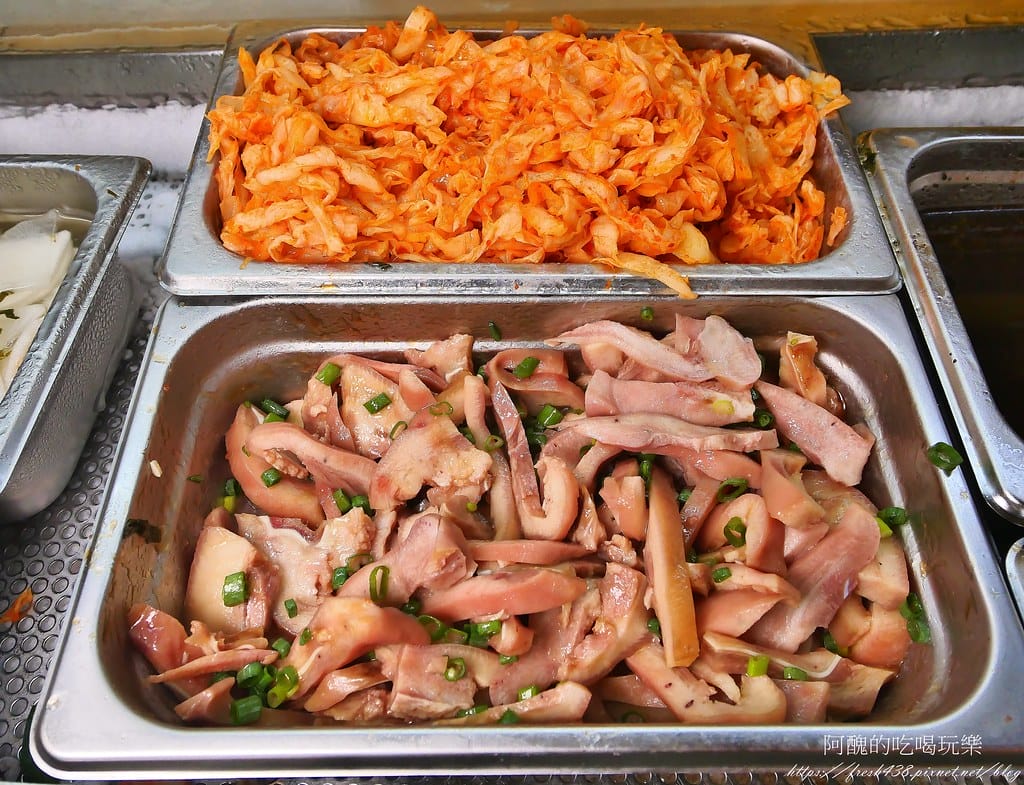 【台北隱藏版美食】南港烤大學,平價火烤兩吃,各式肉品、魚下巴、肉燥飯、冰淇淋、甜點任您吃,打卡送蝦子! - 第16張圖 10-5