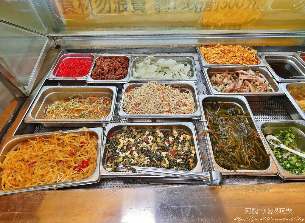 【台北隱藏版美食】南港烤大學,平價火烤兩吃,各式肉品、魚下巴、肉燥飯、冰淇淋、甜點任您吃,打卡送蝦子! - 第14張圖 10-3