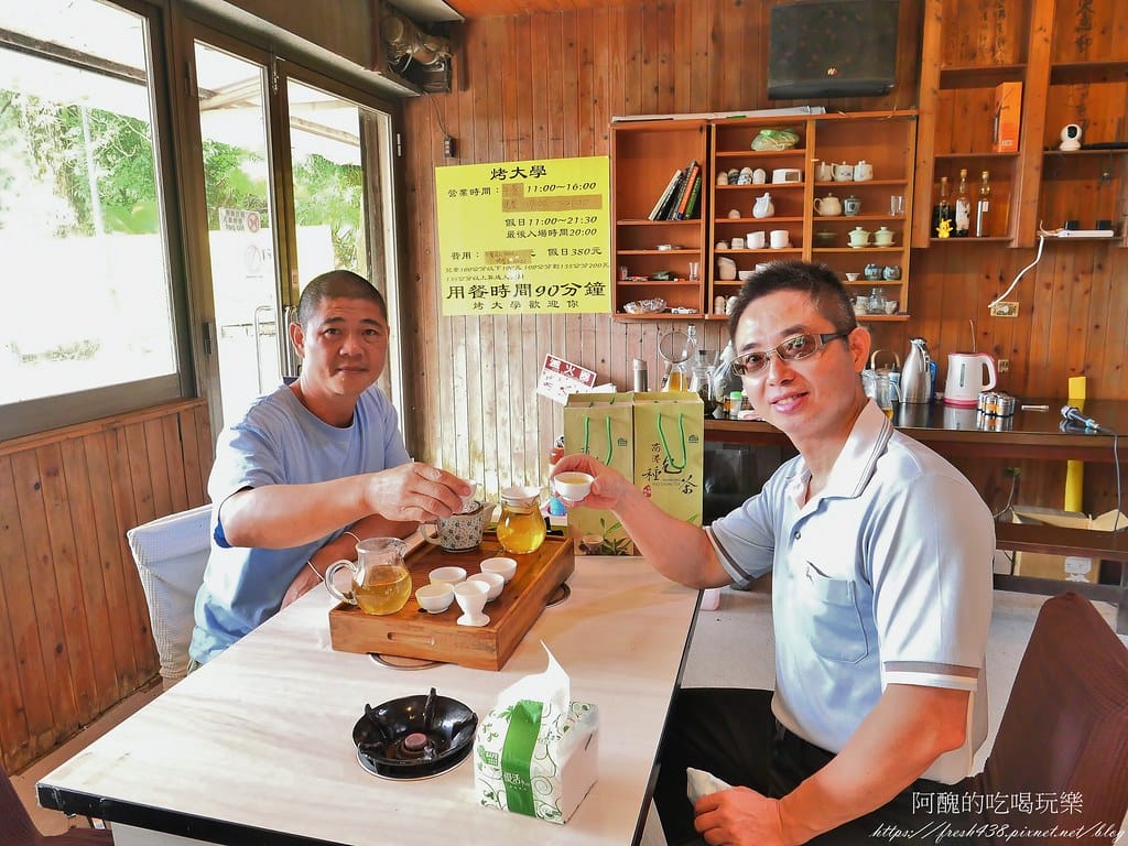 【台北隱藏版美食】南港烤大學,平價火烤兩吃,各式肉品、魚下巴、肉燥飯、冰淇淋、甜點任您吃,打卡送蝦子! - 第68張圖 35