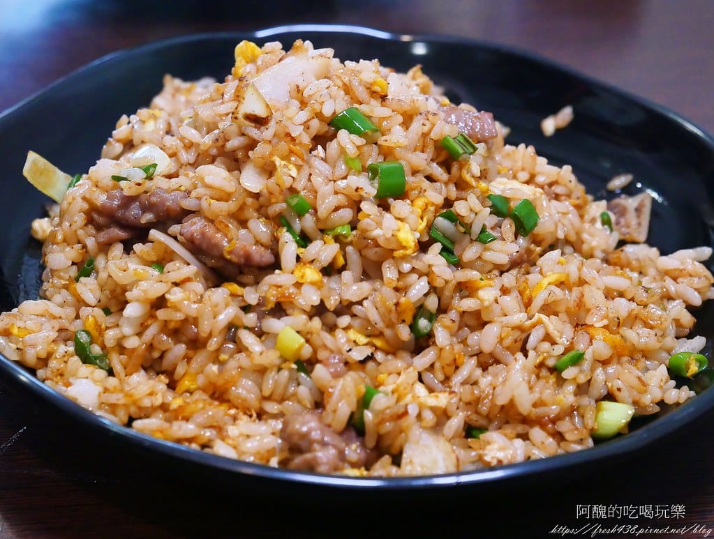 【桃園美食】津賀家食堂,平日套餐100元起,熱炒、串燒、壽司、生魚片樣樣有,平價桃園日式料理好迷人! - 第26張圖 20