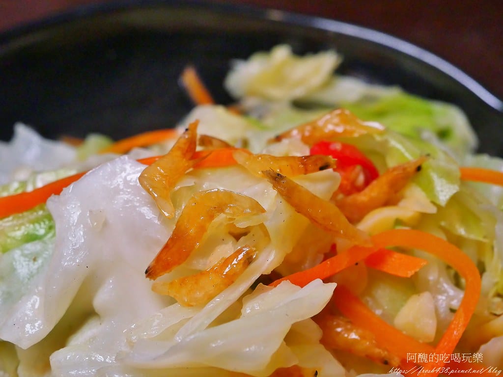 【桃園美食】津賀家食堂,平日套餐100元起,熱炒、串燒、壽司、生魚片樣樣有,平價桃園日式料理好迷人! - 第37張圖 34