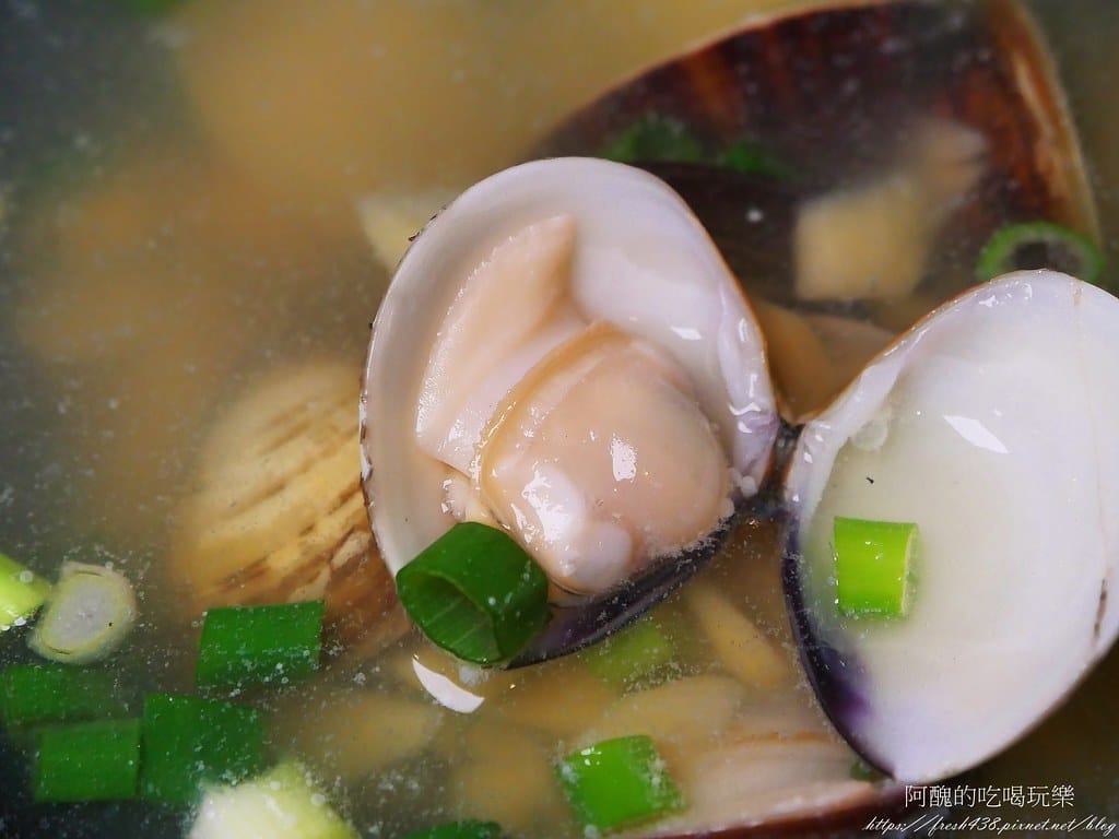 【桃園美食】津賀家食堂,平日套餐100元起,熱炒、串燒、壽司、生魚片樣樣有,平價桃園日式料理好迷人! - 第34張圖 29
