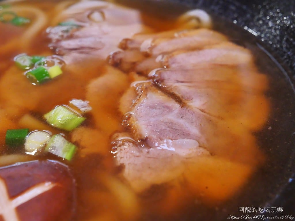 【桃園美食】津賀家食堂,平日套餐100元起,熱炒、串燒、壽司、生魚片樣樣有,平價桃園日式料理好迷人! - 第21張圖 16