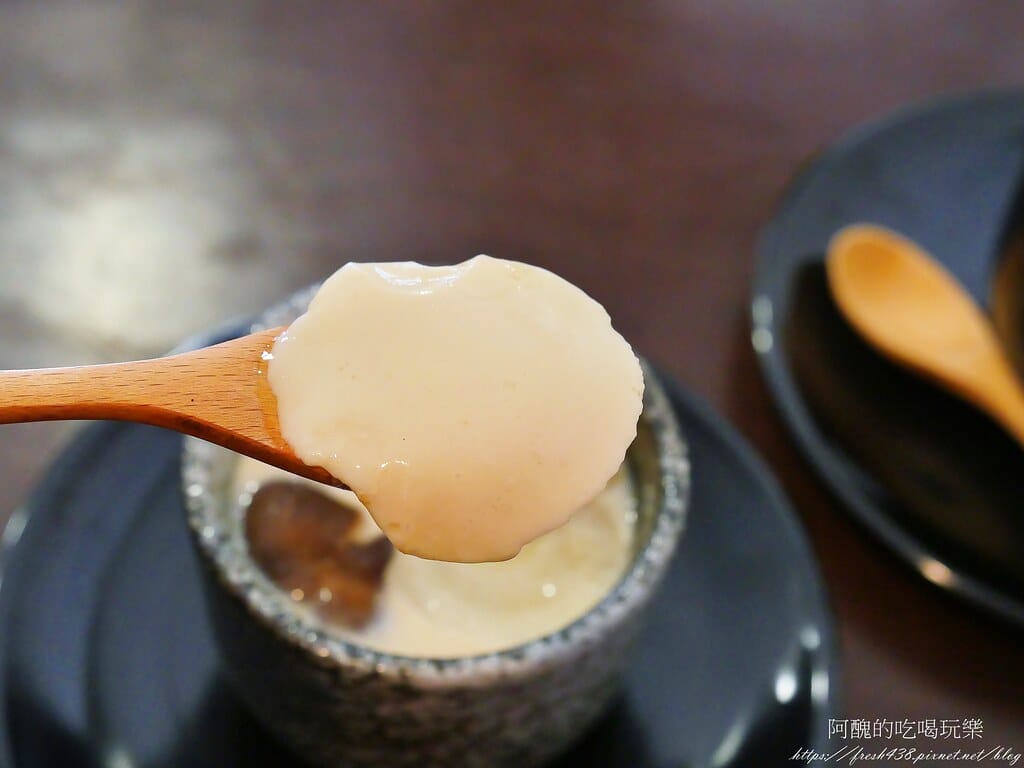【桃園美食】津賀家食堂,平日套餐100元起,熱炒、串燒、壽司、生魚片樣樣有,平價桃園日式料理好迷人! - 第17張圖 12
