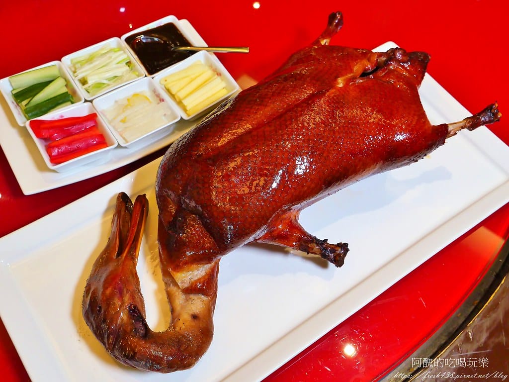 【桃園美食】味坊中餐廳,台北諾富特華航桃園機場飯店必吃粵菜餐廳,櫻桃鴨二吃太銷魂,還有主廚片鴨秀! - 第34張圖 32